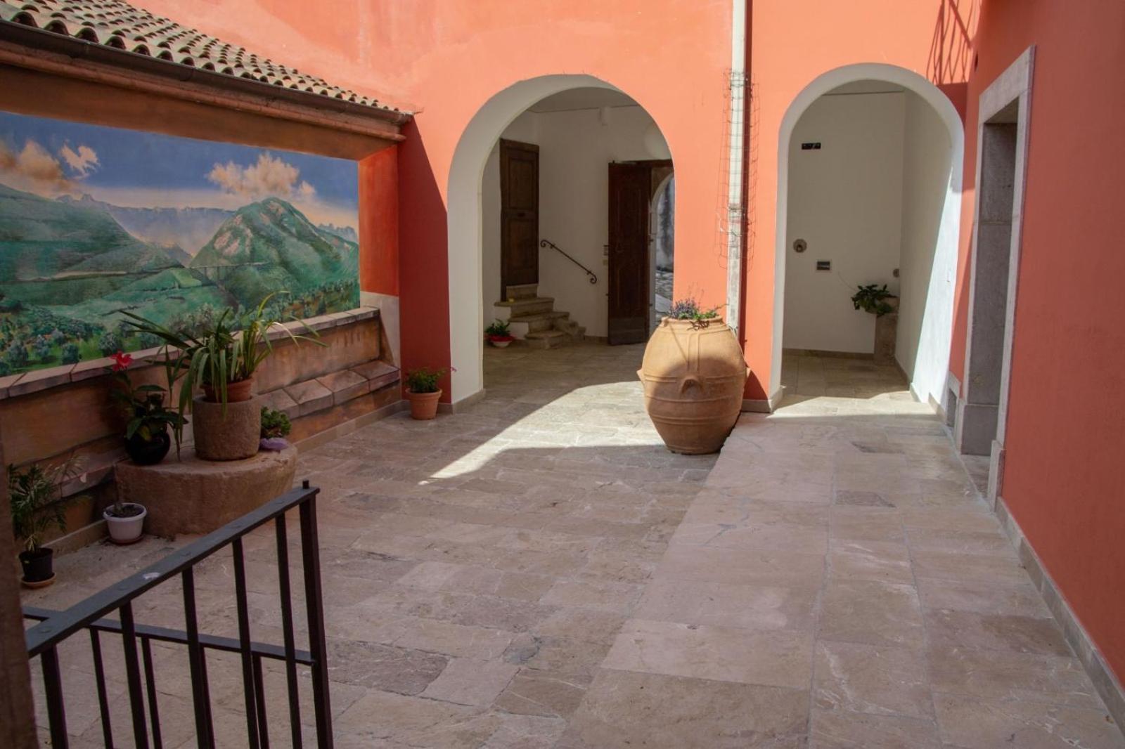 Palazzo Gentilizio De Maffutiis Hotel Auletta Екстериор снимка