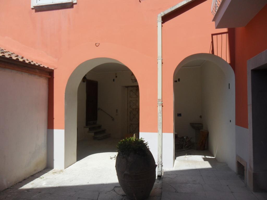 Palazzo Gentilizio De Maffutiis Hotel Auletta Екстериор снимка